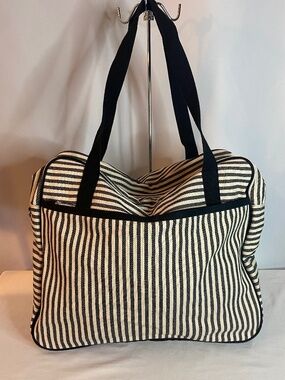 Thirty One Away for the Weekend Over Night Bag, New